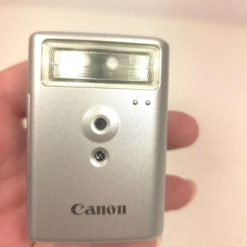 Canon PowerShot S100 Digital ELPH Camera Bundle Case Flash Battery Tested